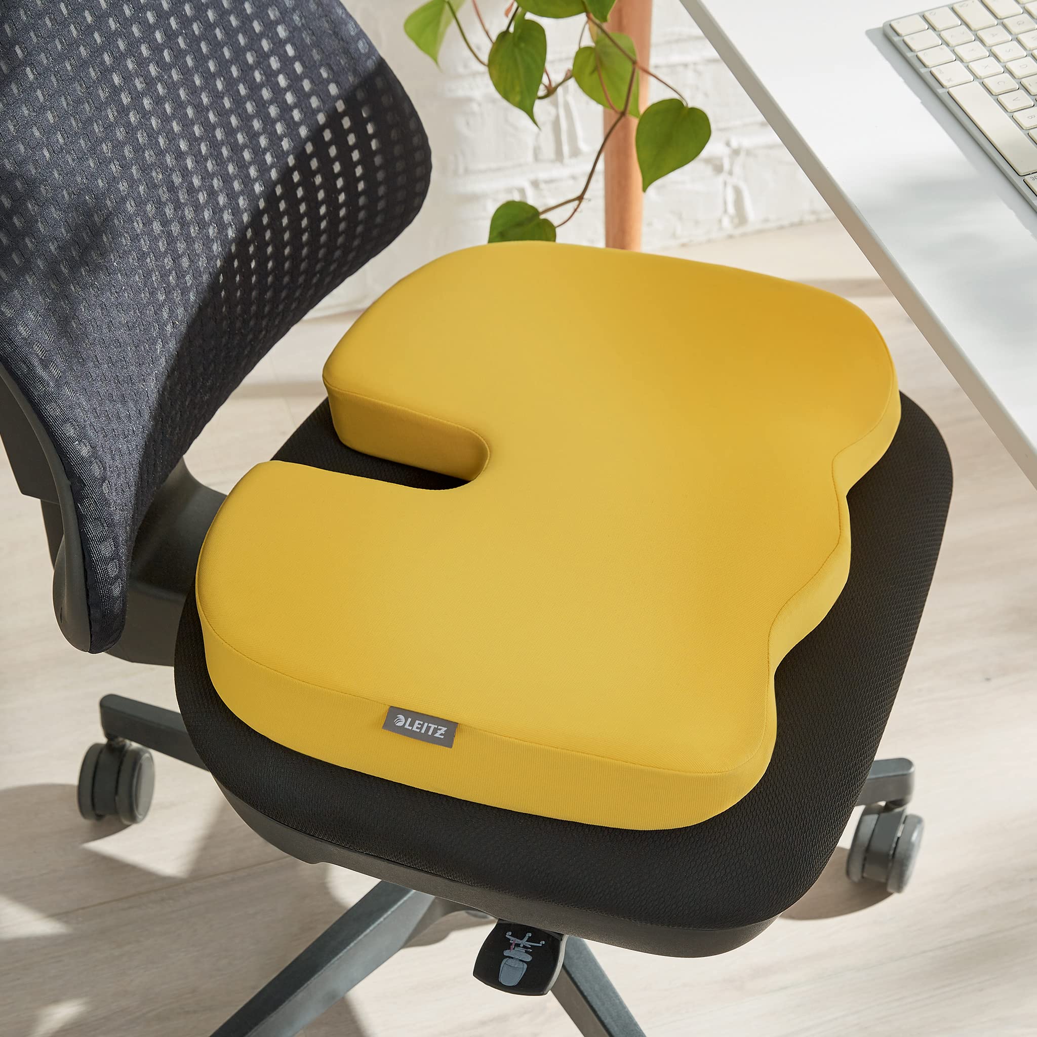 leitz-ergo-cosy-sitzkissen-gelb-orthop-disch-igr-zertifiziert-52840019 image 2
