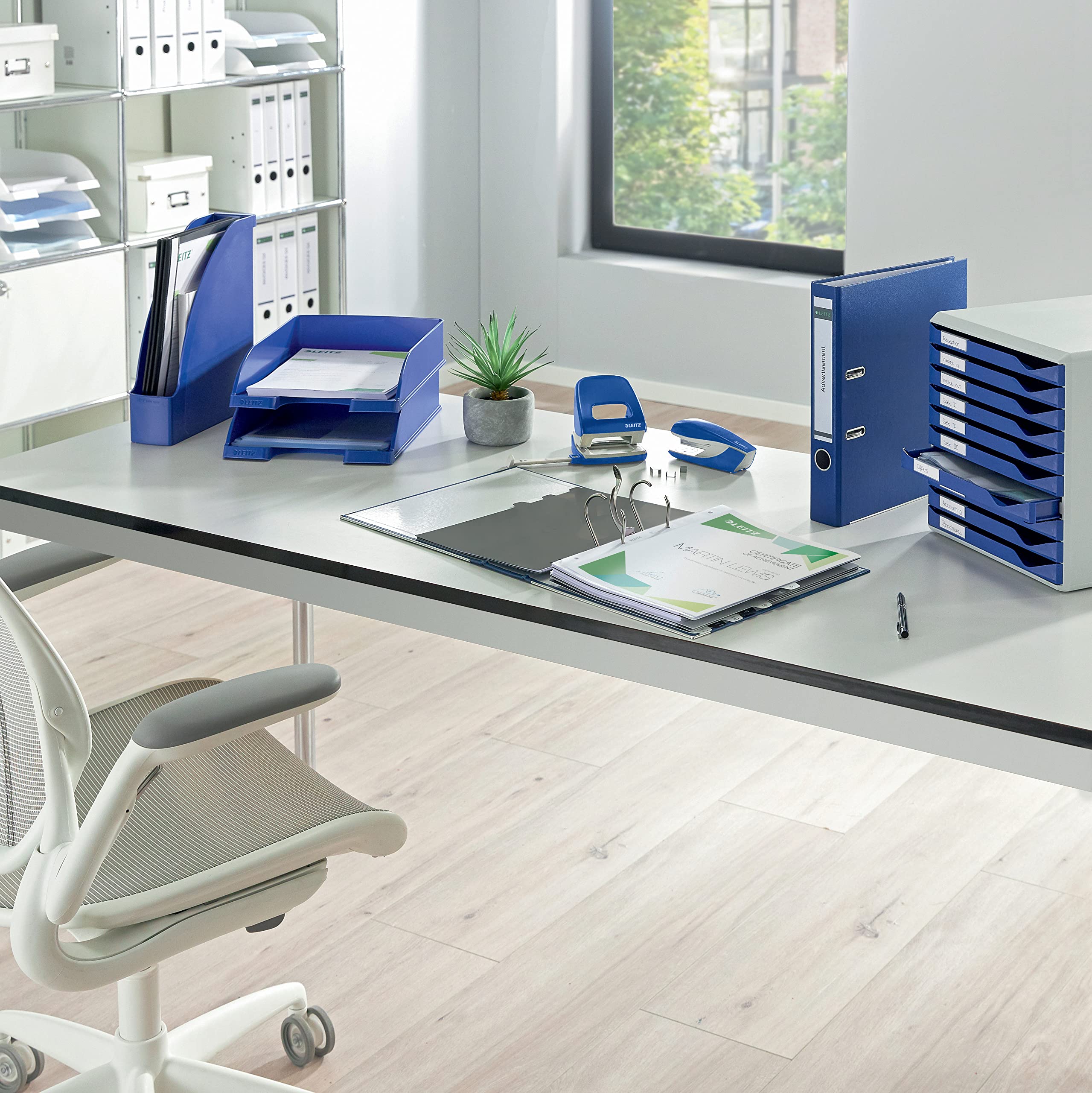 leitz-briefkorb-standard-a4-5er-pack-blau-stapelbar-52270035 image 6
