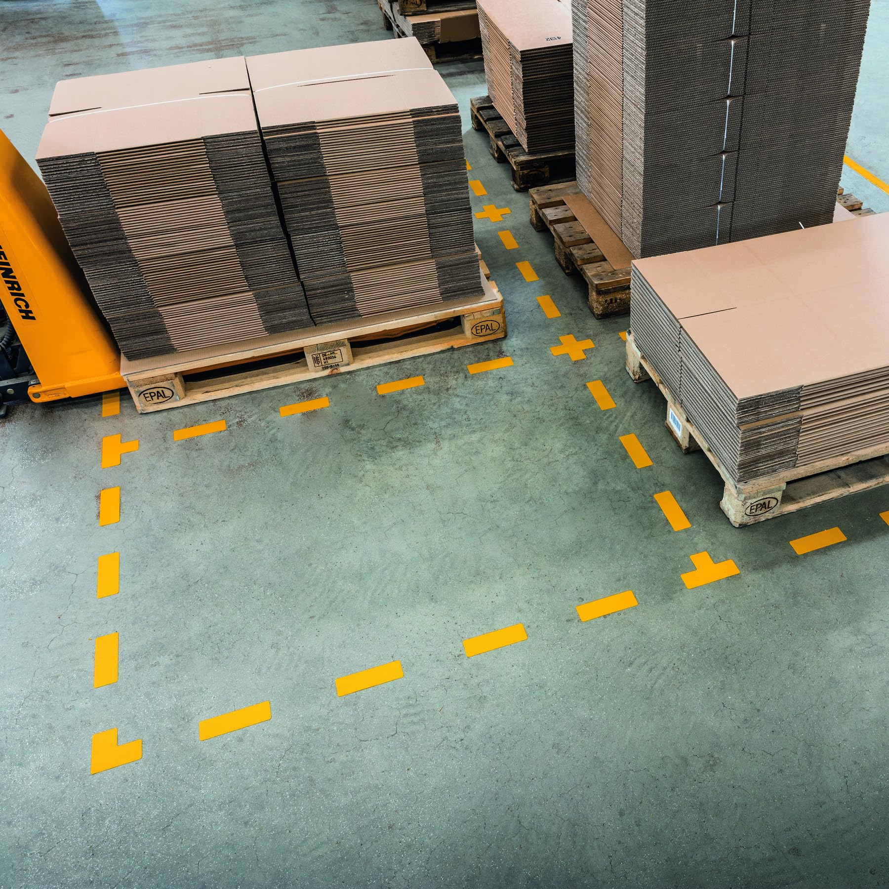durable-stellplatzmarkierung-l-form-170204-selbstklebend-ral-1003-signalgelb image 2