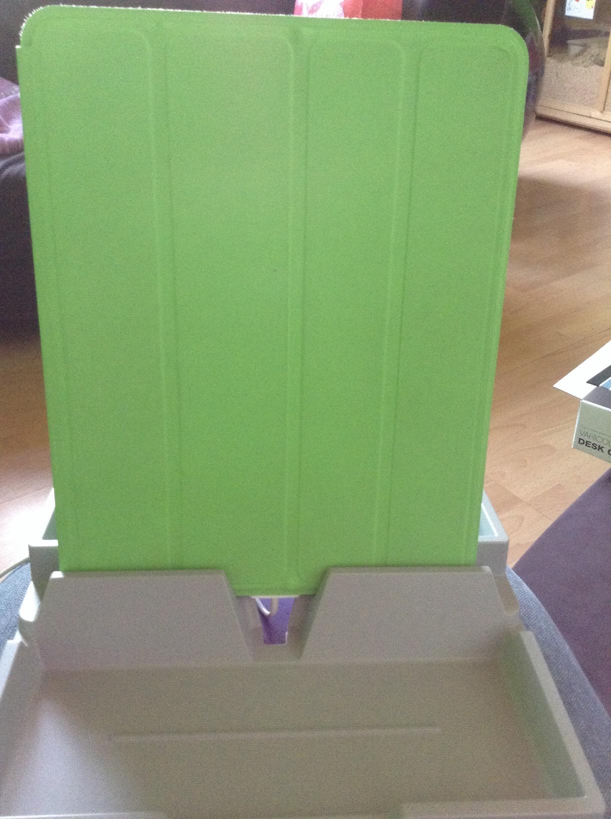 Endlich aufgeräumter Schreibtisch