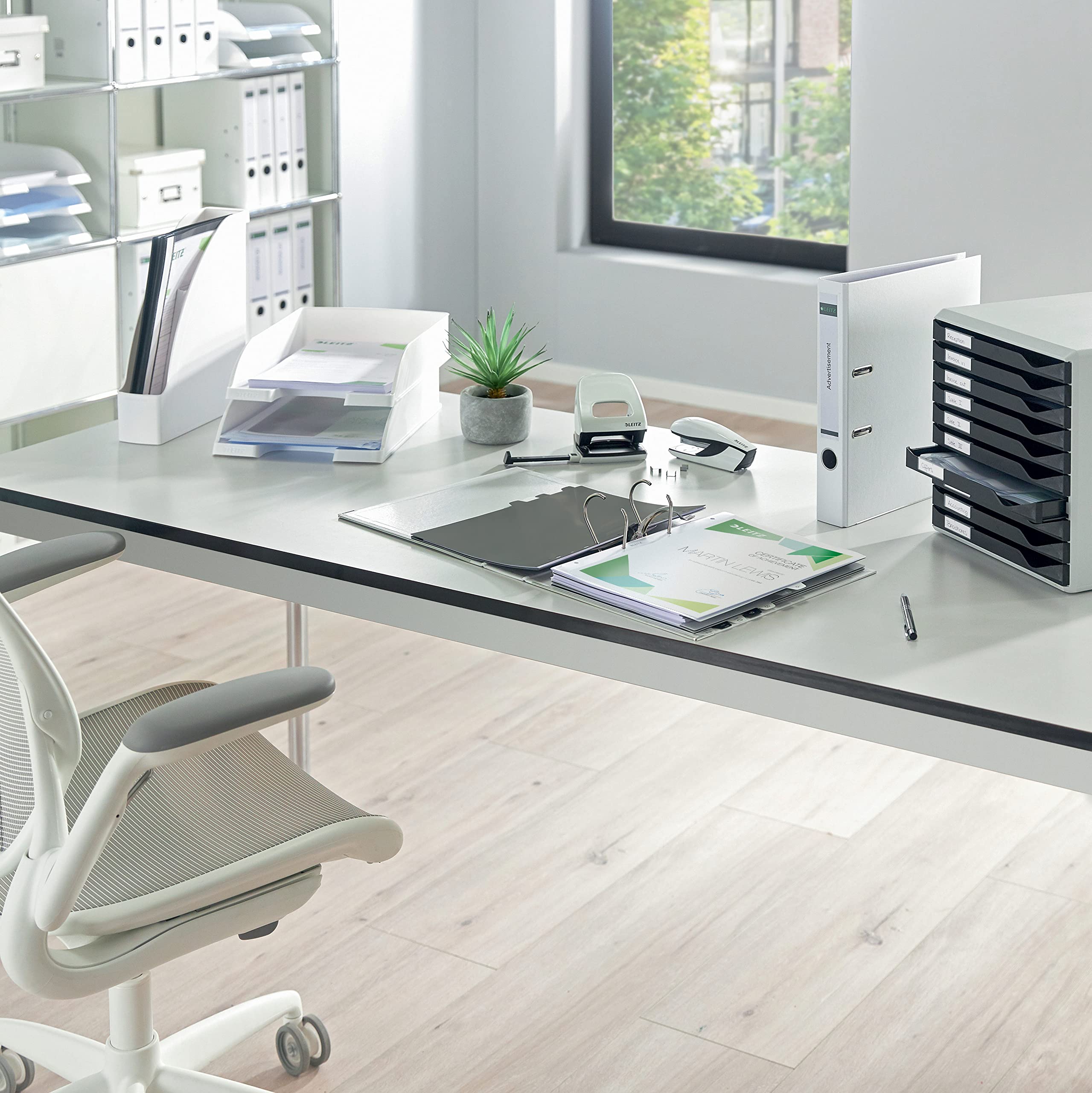 leitz-plus-standard-briefkorb-a4-briefablage-grau image 2