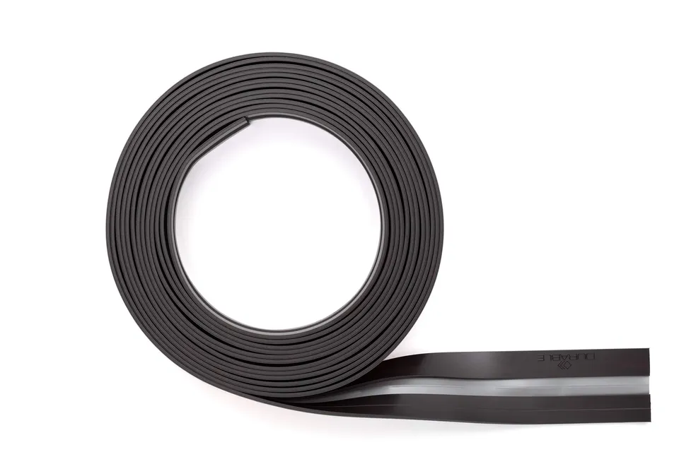 durable-durafix-roll-magnetleiste-5-m-selbstklebend-silber-5000-x-17-mm image 1